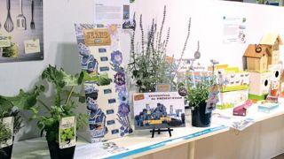 En catégorie B « innovation commerciale végétale », certains produits ont fait appel à des univers graphiques contemporains.PHOTO : ODILE MAILLARD En catégorie B « innovation commerciale végétale », certains produits ont fait appel à des univers graphiques contemporains.PHOTO : ODILE MAILLARD