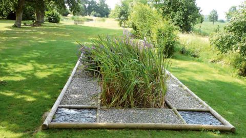 Jusque-là, les installations de phytoépuration nécessitaient une demande de dérogation auprès de la mairie. Le 20 décembre 2011, le système « Jardi-Assainissement » a obtenu l'agrément officiel des ministères de l'Environnement et de la Santé.