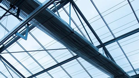 Le terrain agricole situé à La Crau permettra d'aménager un potentiel de 8 hectares de serres modernes.