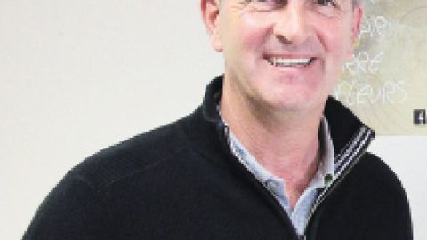 GILLES RUS, DIRECTEUR DU DÉVELOPPEMENT DE LA SICA MARCHÉ AUX FLEURS D'HYÈRES (83)