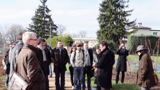 Lors de la dernière journée technique d'Échos-Paysage, en janvier, une visite de terrain avait eu lieu, au lycée horticole de Dardilly (69), sur le thème des sols.