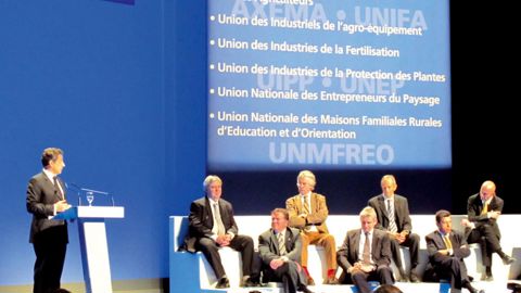 La rencontre a été l'occasion pour Emmanuel Mony (à droite sur notre photo) d'interroger Nicolas Sarkozy sur les marchés publics.