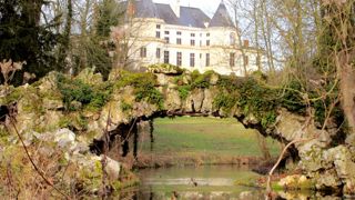La réhabilitation du parc du domaine-école de Méréville (Essone) se fera en partie via un partenariat avec les Compagnons jardiniers-paysagistes.