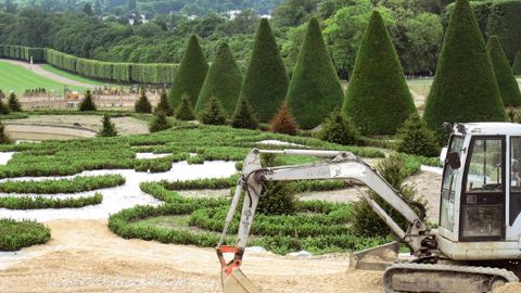 « Il y a une véritable nécessité de s'inscrire dans une démarche de progrès et d'innovation continue pour répondre aux enjeux environnementaux, développer les marchés et s'adapter toujours mieux aux attentes des clients », indique Catherine Muller, présidente de l'Unep, à propos du nouveau concours de l'innovation pour le paysage.