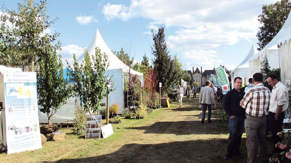 Salonvert retrouvera le site de Saint-Chéron, dans l'Essonne, en septembre. Cette année, la manifestation proposera, en partenariat avec le Lien horticole, un atelier sur les bons procédés de plantation des arbres urbains. Salonvert retrouvera le site de Saint-Chéron, dans l'Essonne, en septembre. Cette année, la manifestation proposera, en partenariat avec le Lien horticole, un atelier sur les bons procédés de plantation des arbres urbains.