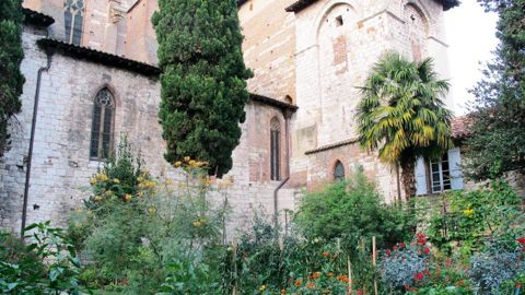 Lors du congrès, les visites n'ont pas manqué de soulever l'intérêt, comme celle des jardins médiévaux du cloître Saint-Salvi (notre photo) ou le parc Rochegude d'Albi. 