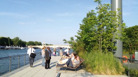 Ces jardins flottants, situés sur les quais de la Seine, à Paris, illustrent un des nouveaux usages du végétal. Une question qui sera au coeur des réflexions de Plant Event.