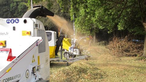 Les ministères de l'Agriculture et du Travail ont élaboré une note de service : une grille d'évaluation en six points permettra de poursuivre l'utilisation des machines.