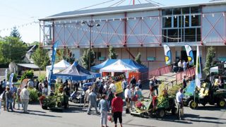 Les Assises régionales du cadre de vie et de l'embellissement des communes de la région Centre sont en train de devenir un mini-salon que les acteurs de la filière plébiscitent aujourd'hui.