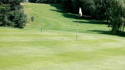 Les golfs ne sont pas concernés par l'interdiction des produits phytosanitaires au 1er janvier 2017, mais sont soumis à l'arrêté du 12 septembre 2006 qui est en cours de révision.PHOTO : PASCAL FAYOLLE
