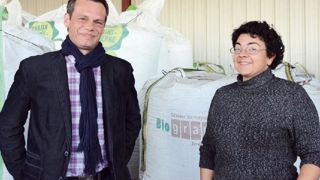 Matthieu Pissier, nouveau directeur de Ripert, est à la tête d'une équipe d'une dizaine de commerciaux, dont Muriel Massot fait partie. Matthieu Pissier, nouveau directeur de Ripert, est à la tête d'une équipe d'une dizaine de commerciaux, dont Muriel Massot fait partie.