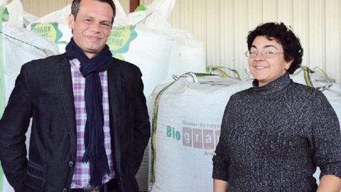 Matthieu Pissier, nouveau directeur de Ripert, est à la tête d'une équipe d'une dizaine de commerciaux, dont Muriel Massot fait partie.