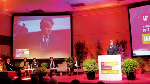 Stéphane Le Foll, ministre de l'Agriculture, devant les entreprises du paysage, à l'occasion du dernier congrès de l'Unep, à Terra Botanica (Angers).