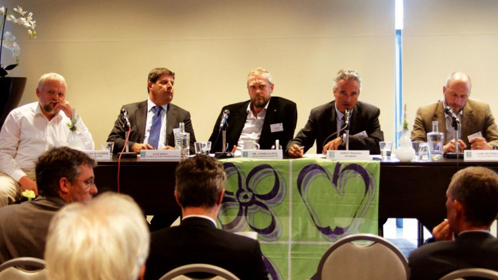 Les participants et intervenants ont débattu de la meilleure façon de protéger et encourager les « véritables » innovations végétales, sans freiner la recherche variétale.PHOTO : CIOPORA Les participants et intervenants ont débattu de la meilleure façon de protéger et encourager les « véritables » innovations végétales, sans freiner la recherche variétale.PHOTO : CIOPORA