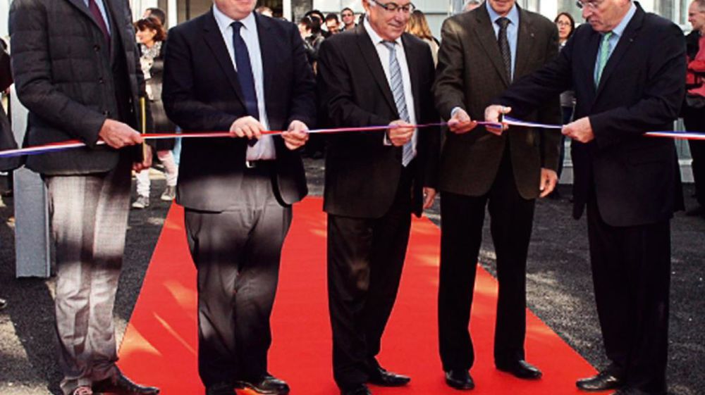 Inauguration des Installations expérimentales mutualisées (Inem), le 4 novembre, sur le Campus du végétal. De gauche à droite : Grégoire Thomas, directeur général d'Agrocampus Ouest ; Frédéric Béatse, vice-président du conseil régional des Pays de la Loire ; Dominique Monnier, président de la commission du développement économique, de l'enseignement supérieur, de l'agriculture et du tourisme au conseil général Maine-et-Loire ; Jean-Pierre Bernheim, vice-président en charge de l'économie, de l'en