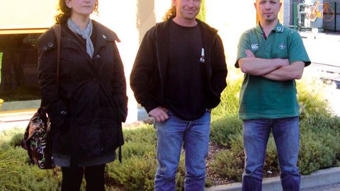 Patricia Levasseur, adjointe au maire de Crolles en charge de l'Agenda 21, de l'agriculture et de l'environnement, s'est appuyée sur les pratiques de développement durable initiées par Jérôme Saccoman (au centre), responsable du service des espaces verts, et Allan Pinelle, responsable du centre technique municipal.