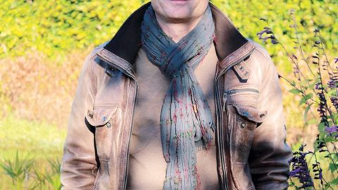 Hervé Bertrix, responsable du centre de formation à Chaumont-sur-Loire (41), orchestre aussi les relations de partenariats pour diffuser les jardins de soins dans la région, et les formations spécifiques.PHOTO : CHAUMONT-SUR-LOIRE