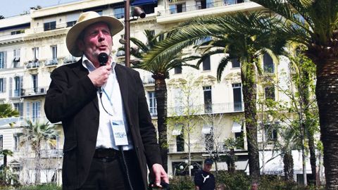 « Le projet s'est appuyé sur une ligne directrice très simple, celle de recréer un lien entre le théâtre et la mer au travers d'une promenade, avec comme fil conducteur le fleuve Paillon, et une ode à la diversité végétale », souligne le concepteur paysagiste Michel Péna.