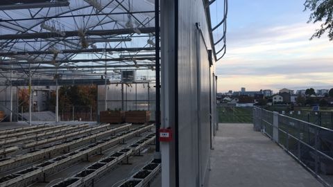 La ferme ouverte de Saint-Denis organisait deux tables-rondes sur l'agriculture urbaine et les serres en toiture le 18 octobre 2022. La ferme ouverte de Saint-Denis organisait deux tables-rondes sur l'agriculture urbaine et les serres en toiture le 18 octobre 2022.
