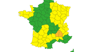 Localement, dans la Drôme, il pourrait tomber plus de 70 mm en une heure. Localement, dans la Drôme, il pourrait tomber plus de 70 mm en une heure.