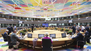 Les 27 dirigeants de l'UE se sont réunis les 20 et 21 octobre 2022 à Bruxelles pour discuter de la flambée des prix de l'énergie. Les 27 dirigeants de l'UE se sont réunis les 20 et 21 octobre 2022 à Bruxelles pour discuter de la flambée des prix de l'énergie.