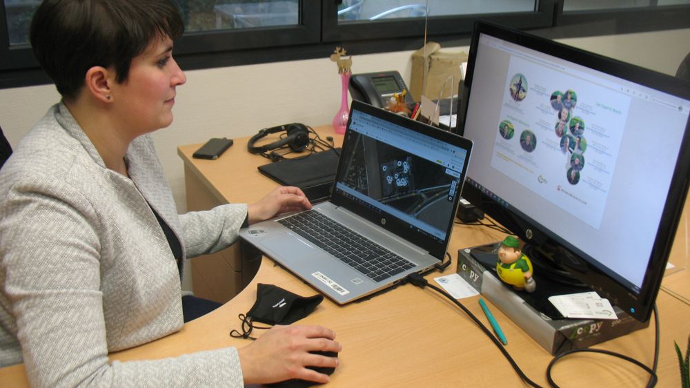Adeline Vacossin mise sur la formation pour faire progresser son équipe et les clients de la concession sur le volet de l’agriculture de précision Adeline Vacossin mise sur la formation pour faire progresser son équipe et les clients de la concession sur le volet de l’agriculture de précision
