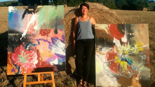 Lénaïc Blard-Madillac, agricultrice et artiste-peintre, veut amener la peinture partout où on ne l'attend pas. Lénaïc Blard-Madillac, agricultrice et artiste-peintre, veut amener la peinture partout où on ne l'attend pas.