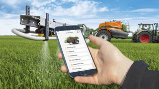 L'application mySprayer permet de vérifier l'état de fonctionement des buses en se tenant près de la rampe. L'application mySprayer permet de vérifier l'état de fonctionement des buses en se tenant près de la rampe.