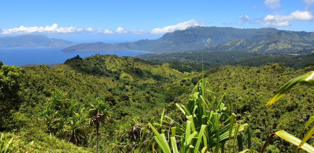 Les Marquises, comme ici Hiva Oa, sont les seules îles de la Polynésie française dépourvues de lagon.