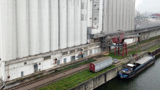 « Les exportations de céréales reculent de 93 millions (soit –18 % sur un an) du fait de la baisse des tonnages vendus. » © Cédric Faimali/GFA « Les exportations de céréales reculent de 93 millions (soit –18 % sur un an) du fait de la baisse des tonnages vendus. » © Cédric Faimali/GFA