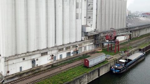 « Les exportations de céréales reculent de 93 millions (soit –18 % sur un an) du fait de la baisse des tonnages vendus. » © Cédric Faimali/GFA « Les exportations de céréales reculent de 93 millions (soit –18 % sur un an) du fait de la baisse des tonnages vendus. » © Cédric Faimali/GFA