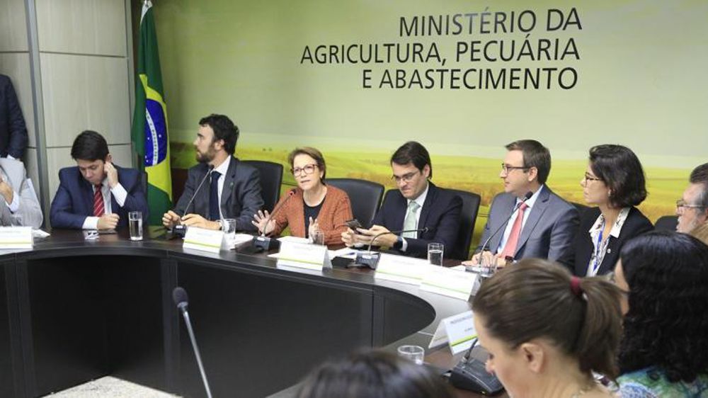 La ministre de l’Agriculture du Brésil Tereza Cristina le 6 août 2019 défendant sa politique d’extension des homologations de phytos. © Twitter ministère brésilien de l’Agriculture
