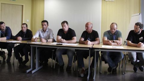 De gauche à droite : Laurent Irigaray (ELB), Marc Haritchabalet (AET3V), Bernard Layre (FDSEA 64), Olivier Maurin (ADIP), Jean-Pierre Pommies (FTEM), Rémi Denjean (Association pour la sauvegarde du patrimoine d’Ariège-Pyrénées), Iban Pebet (JA64) © H. Quenin