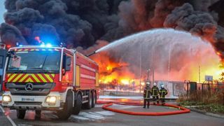Incendie de l’usine Lubrizol. © Sécurité civile Incendie de l’usine Lubrizol. © Sécurité civile