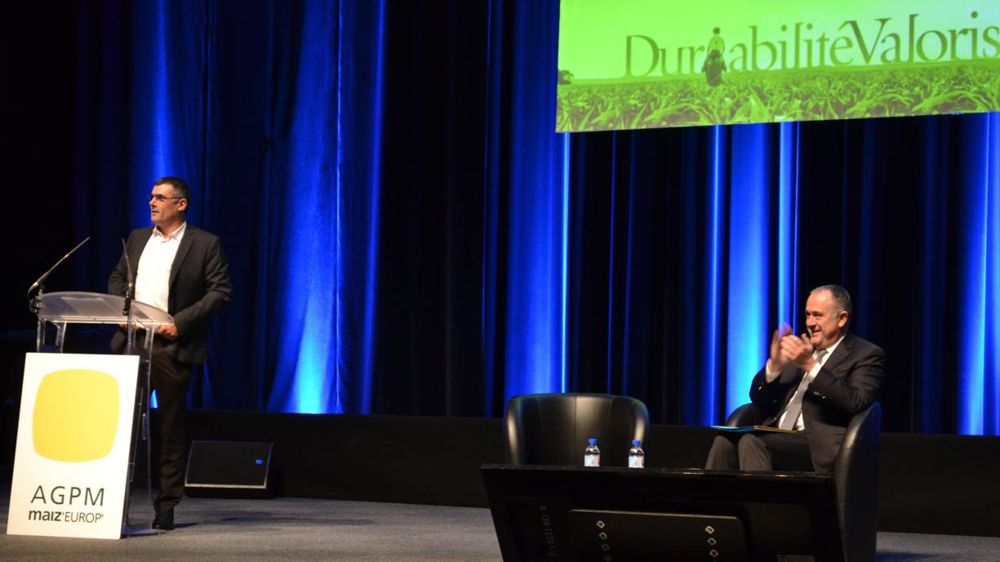 Daniel Peyraube, président de l’AGPM, et Didier Guillaume, ministre de l’Agriculture et de l’Alimentation. © Florence Jacquemoud