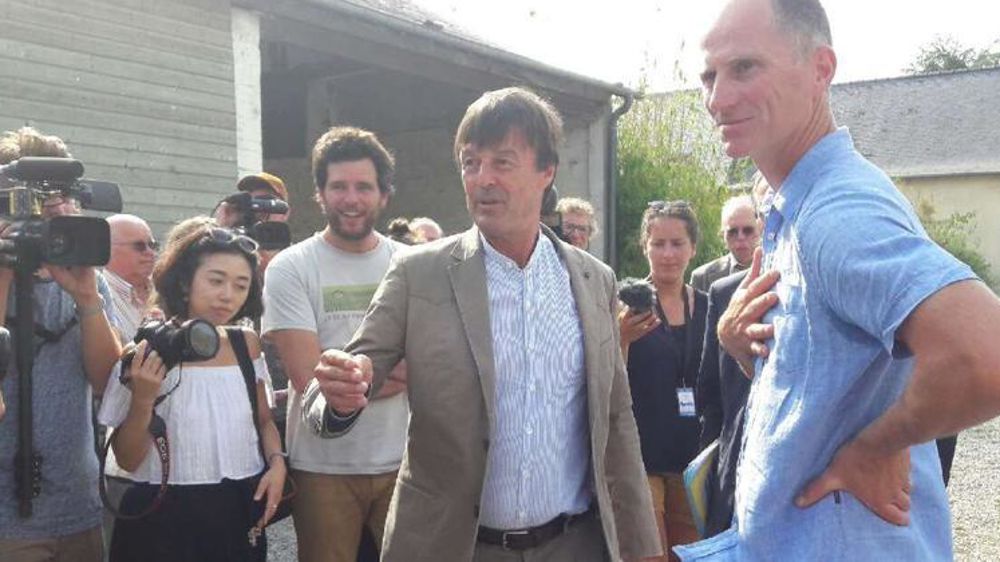 Nicolas Hulot en déplacement le 29 août en Ille-et-Vilaine (visite d’une exploitation d’agriculture biologique à Chavagne). © Ministère de la Transition écologique