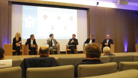 Les chambres d’agriculture ont réuni Patrice Drillet, président de la Cooperl, Bernard Farges, président du Conseil interprofessionnel du vin de Bordeaux, Philippe Chotteau, directeur du département de l’économie à l’Idele, Philippe Heusèle, président de France Export Céréales, et Daniel Sauvaitre, secrétaire général d’Interfel, pour un débat sur la compétitivité des filières agricoles françaises à l’exportation. © M. Salset/GFA