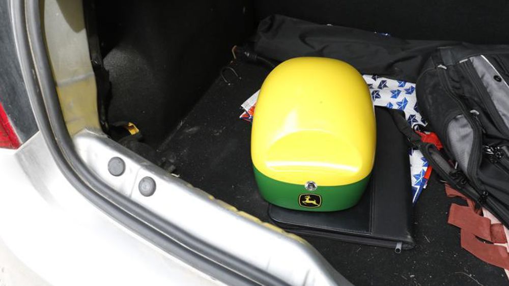 La gendarmerie de la Marne annonce que quatre individus soupçonnés d’être impliqués dans le vol de GPS agricoles ont été arrêtés en Lituanie, en présence de magistrats français. © P. Peeters/GFA