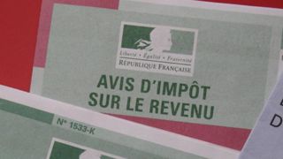Le nombre de déclarations de revenus et cotisations sociales en version papier va continuer de diminuer. Le nombre de déclarations de revenus et cotisations sociales en version papier va continuer de diminuer.