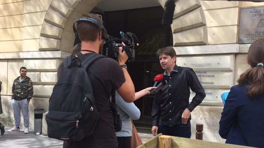 Sébastien Arsac, l’un des créateurs de l’association abolitionniste L214, à son arrivée au tribunal de Versailles, le 4 septembre dernier. © M.-G. Miossec
