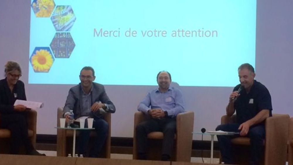 De gauche à droite : Carole Caranta (Inra), Christophe Vogrincic (Terres Inovia), Sébastien Chatre (RAGT), Chistian Daniau (adminstrateur Fop). © I. Escoffier:GFA