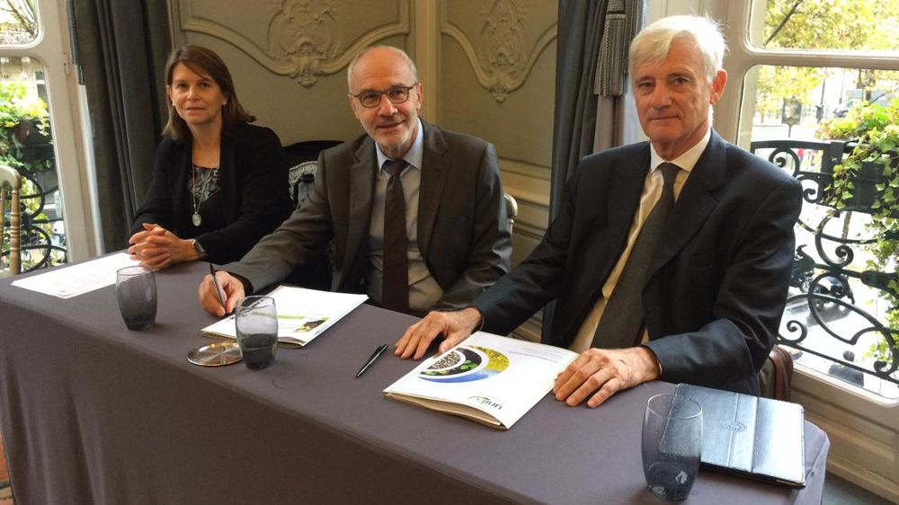 Florence Nys, déléguée générale de l’Unifa, Thierry Loyer, président, et Henri Boyer, vice-président, lors du point de presse le mardi 24 octobre à Paris. © F. Melix/GFA