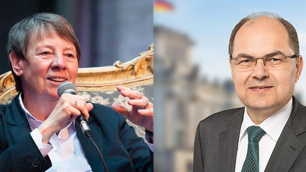 À gauche, la ministre allemande sociale-démocrate de l’Environnement, Barbara Hendricks, et son collègue, le ministre de l’Agriculture, Christian Schmidt.