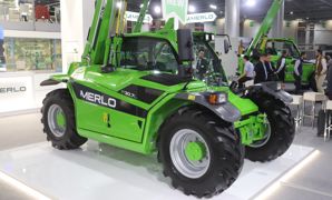Merlo présente le chargeur télescopique 30.7, avec trois possibilités de cabines. Merlo présente le chargeur télescopique 30.7, avec trois possibilités de cabines.