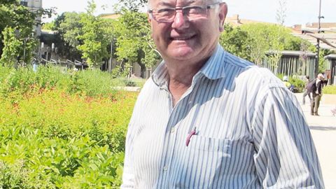 1. Bernard Pical, président de la FNDSJ (Fédération nationale des distributeurs spécialisés jardin ) de 1992 à 2002, a vu évoluer le secteur de la distribution horticole depuis le début de sa structuration, dans les années 1970...