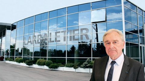 Robert Larbaletier a accompagné le développement des jardineries, avec les premières tablettes de présentation. En cinquante ans, le groupe s'est diversifié, en développant de nombreux produits innovants en aluminium.PHOTO : LARBALETIER