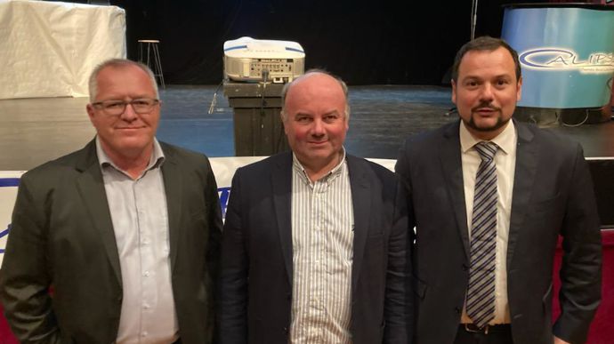 Richard Macé, directeur général de Calipso à partir du 1er décembre (à g.), Olivier Faict, président, et Jean-Charles Denis, qui quitte la direction de la coopérative ce mercredi 30 novembre.
