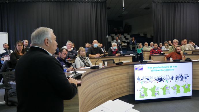 Une cinquantaine d'adhérents d’Arterris sont venus se renseigner, le 30 novembre, sur les possibilités de diversification dans les légumes frais.