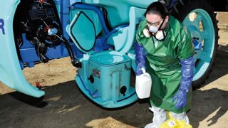 La préparation de la bouillie est l'une des activités qui provoque le plus d'incidents de contamination.C. FAIMALI/GFA