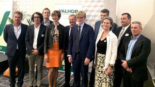 Marc Fesneau, ministre de l’Agriculture, a conclu l’assemblée générale de Valhor et posé avec les représentants des dix familles composant l’interprofession. ©P.Fayolle